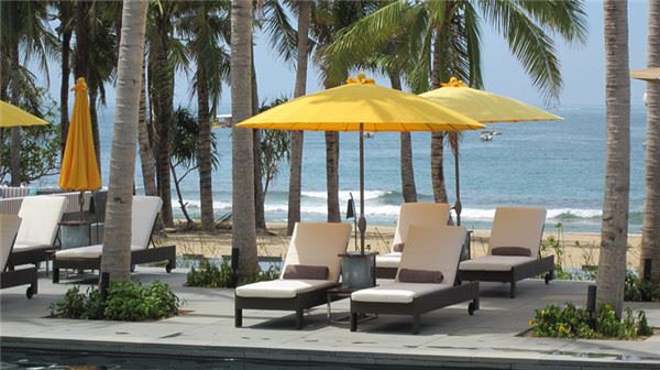 sun loungers